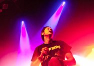 23.03.2011 Umsonst und Drinnen mit Toys get lost und Gomukhasana