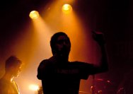 23.03.2011 Umsonst und Drinnen mit Toys get lost und Gomukhasana