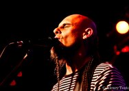 30.03.2011 Umsonst und Drinnen mit Rotten Jonnys und Ramonas