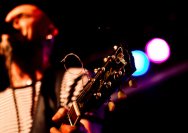 30.03.2011 Umsonst und Drinnen mit Rotten Jonnys und Ramonas