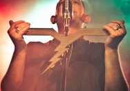18.01.2012 Umsonst und Drinnen mit Phil and the gogo girls from hell und General Riot