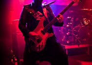 18.01.2012 Umsonst und Drinnen mit Phil and the gogo girls from hell und General Riot