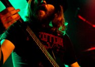 18.01.2012 Umsonst und Drinnen mit Phil and the gogo girls from hell und General Riot