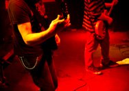 18.01.2012 Umsonst und Drinnen mit Phil and the gogo girls from hell und General Riot
