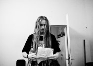 18.01.2012 Umsonst und Drinnen mit Phil and the gogo girls from hell und General Riot
