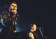 04.10.2013 Green Frog Feet und Dirty Dogs